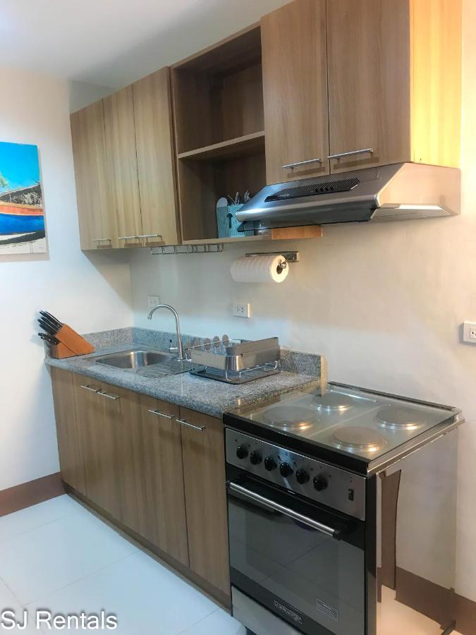 2 Bedroom Condo @ Midpoint Residences W/ City View Mandaue City Exterior photo
